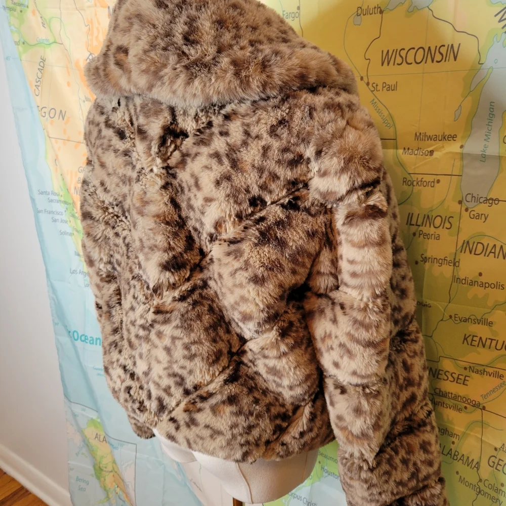 Sofia by Sofia Vergara Faux Fur Leopard Print Bomber Jacket Size S - Picture 10 of 16